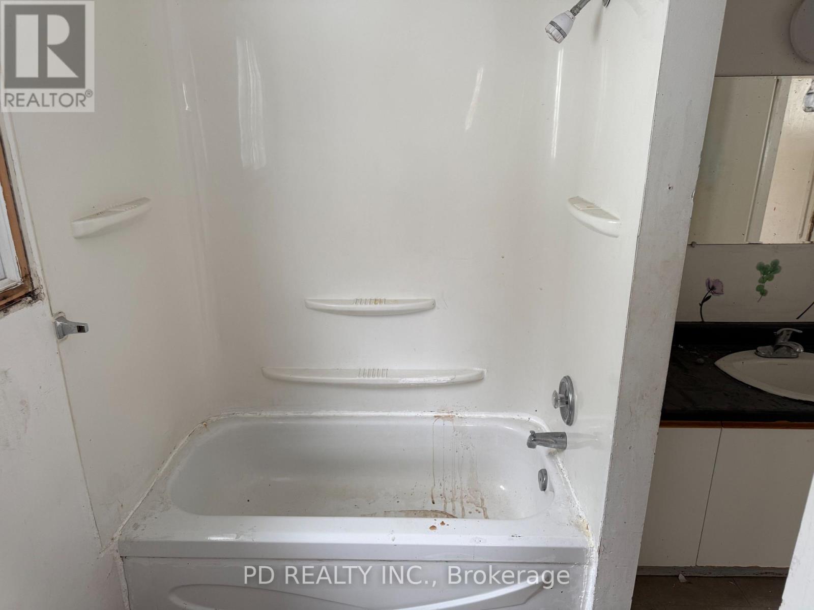 831 Milford Drive, Peterborough (Ashburnham Ward 4), Ontario  K9J 8K3 - Photo 10 - X12837470