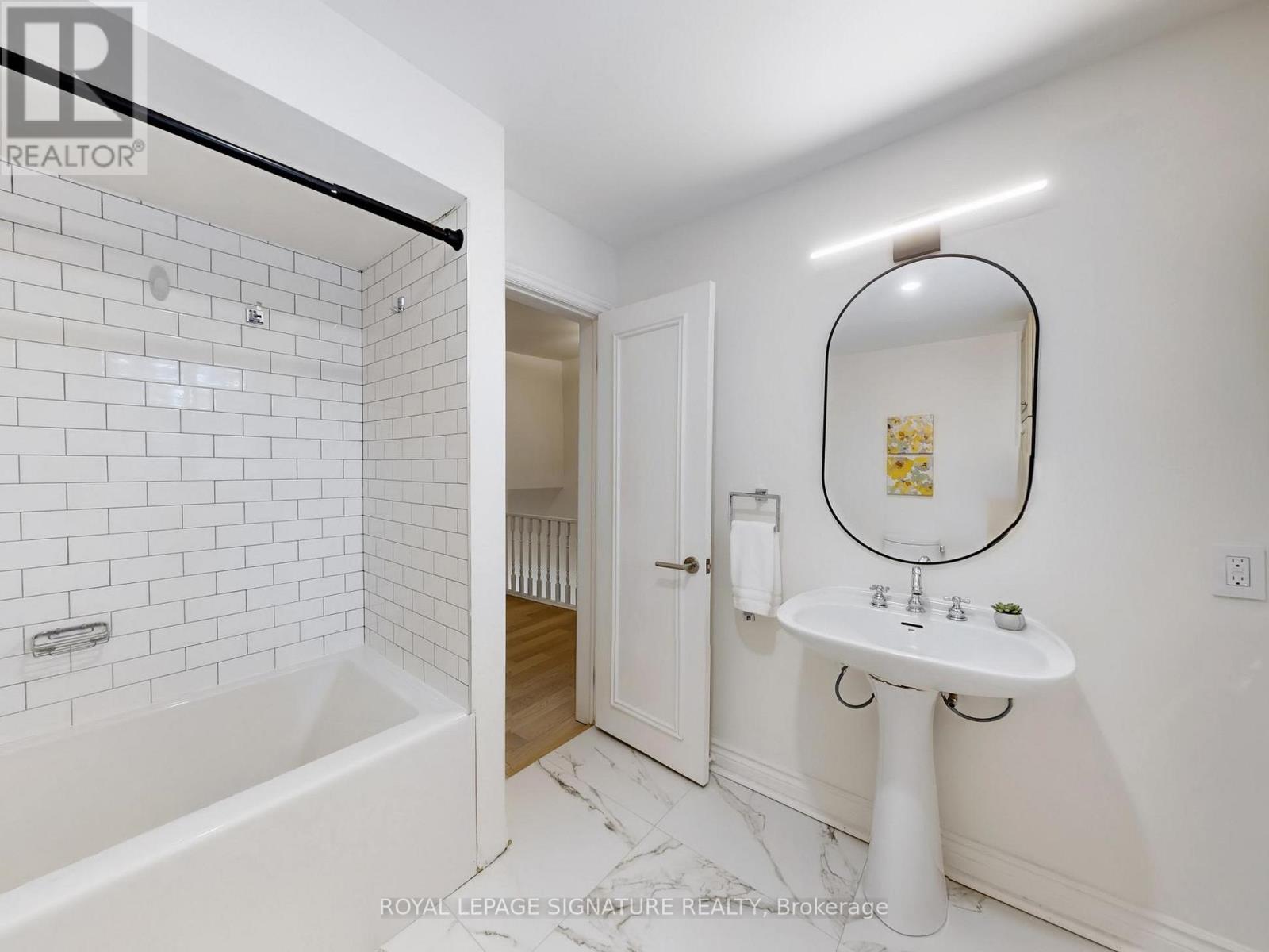 337 Glen Road, Toronto, Ontario  M4W 2X4 - Photo 18 - C12835144