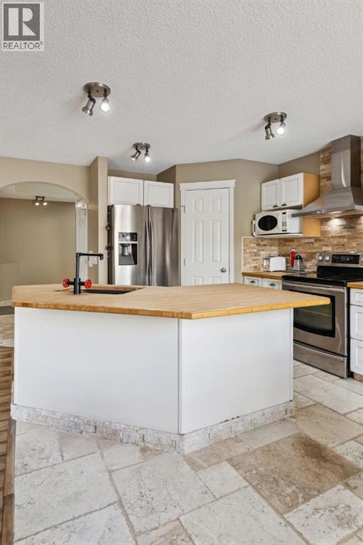 40 Shannon Gardens Sw, Calgary, Alberta  T2Y 4L7 - Photo 12 - A2289743