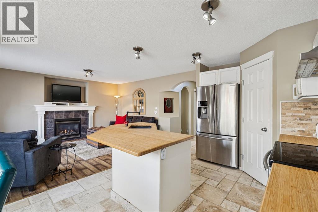 40 Shannon Gardens Sw, Calgary, Alberta  T2Y 4L7 - Photo 11 - A2289743