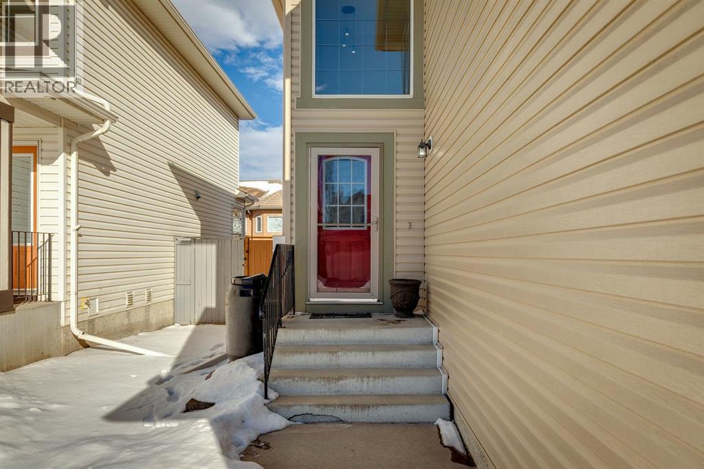 40 Shannon Gardens Sw, Calgary, Alberta  T2Y 4L7 - Photo 4 - A2289743