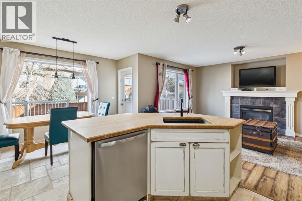 40 Shannon Gardens Sw, Calgary, Alberta  T2Y 4L7 - Photo 13 - A2289743