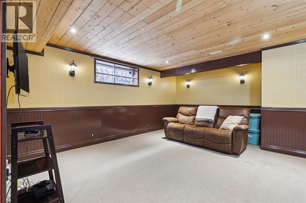 40 Shannon Gardens Sw, Calgary, Alberta  T2Y 4L7 - Photo 37 - A2289743