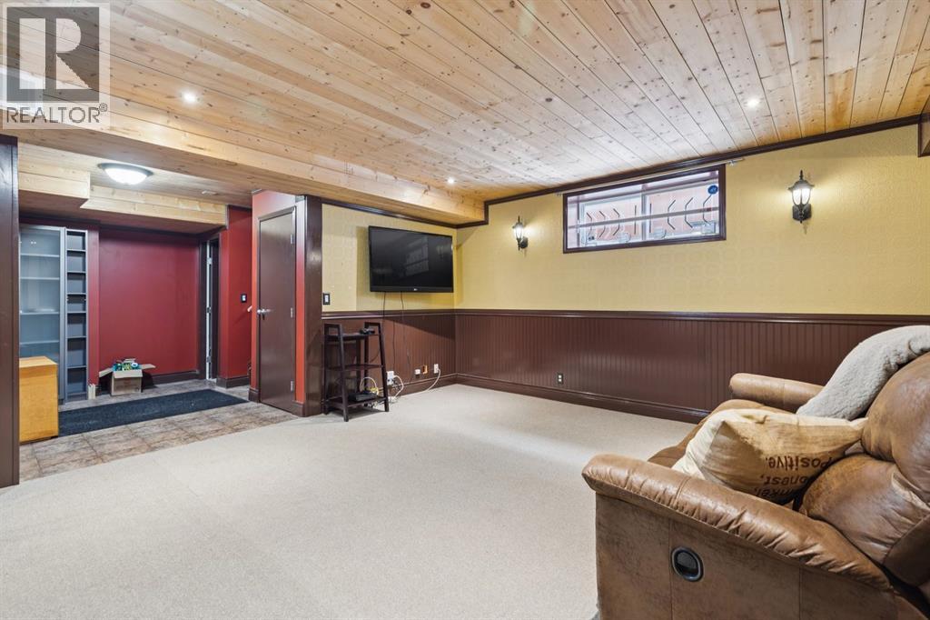 40 Shannon Gardens Sw, Calgary, Alberta  T2Y 4L7 - Photo 36 - A2289743
