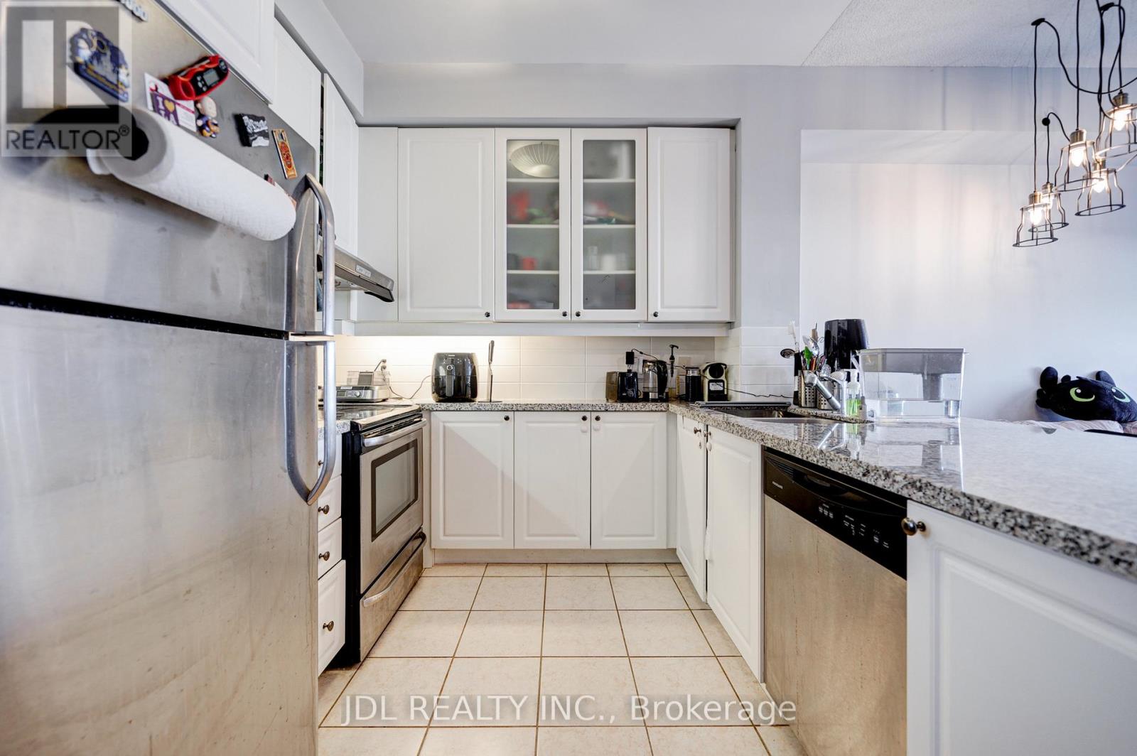 214 - 111 Upper Duke Crescent, Markham, Ontario  L6G 0C8 - Photo 4 - N12837422