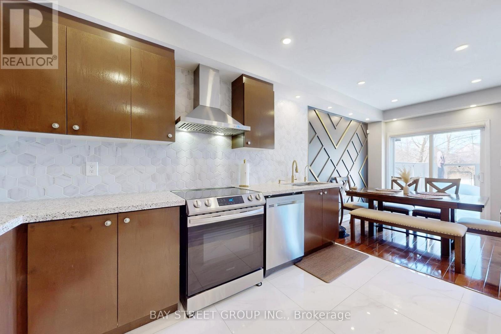 73 All Points Drive, Whitchurch-Stouffville, Ontario  L4A 0W6 - Photo 13 - N12837434