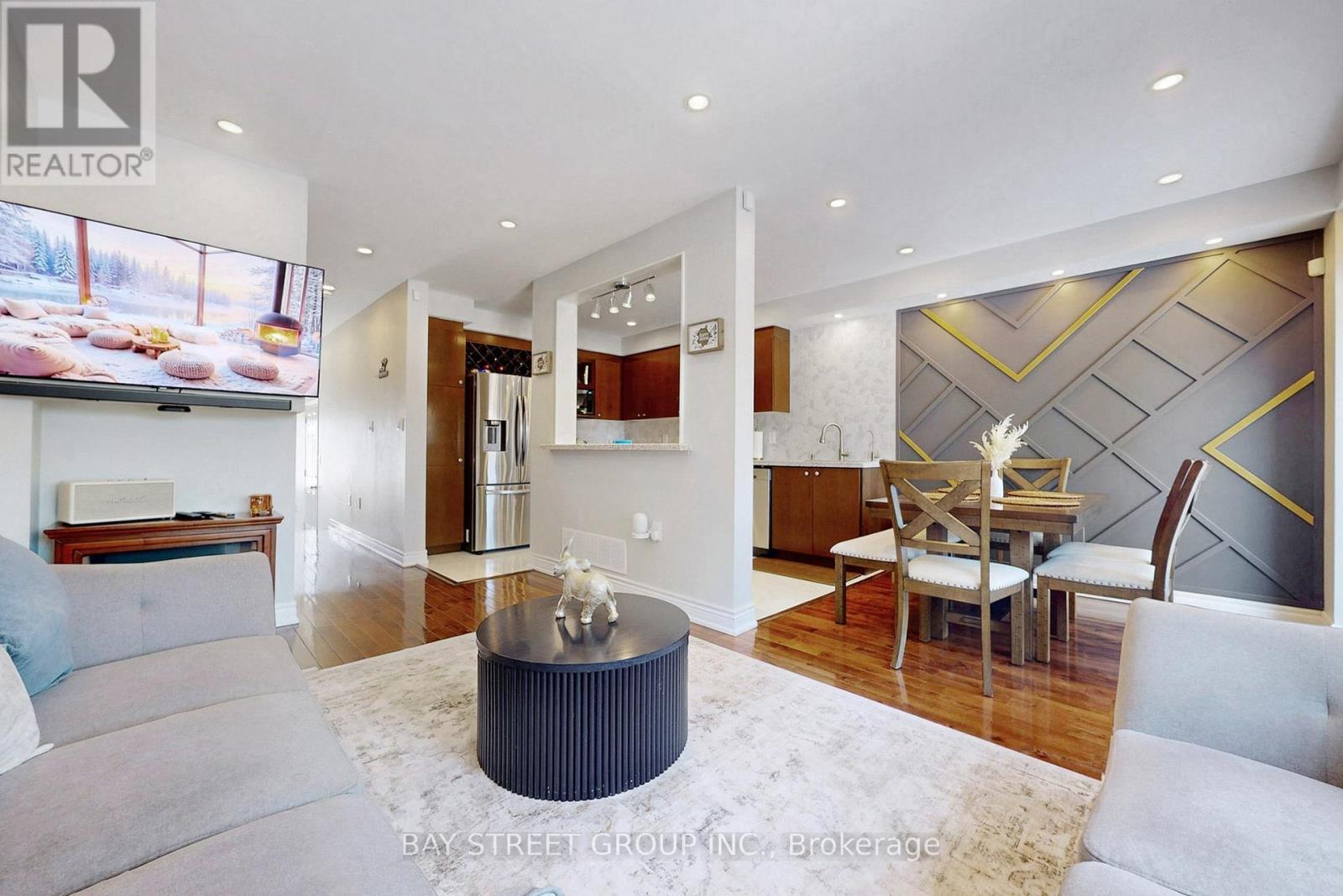 73 All Points Drive, Whitchurch-Stouffville, Ontario  L4A 0W6 - Photo 8 - N12837434