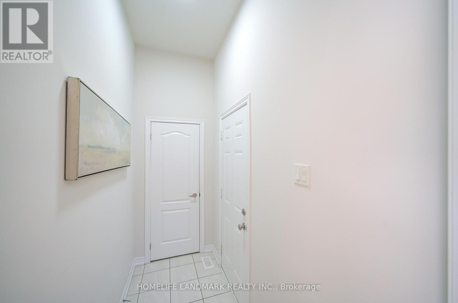 127 Decast Crescent, Markham, Ontario  L6B 1N8 - Photo 12 - N12837444