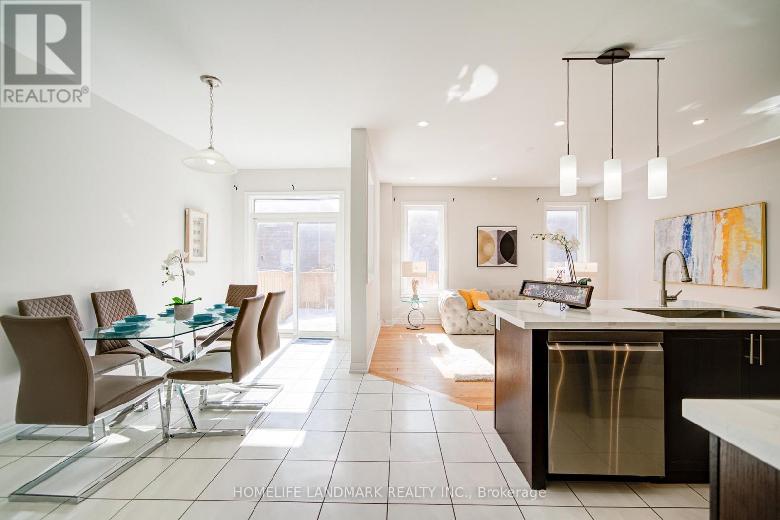 127 Decast Crescent, Markham, Ontario  L6B 1N8 - Photo 13 - N12837444