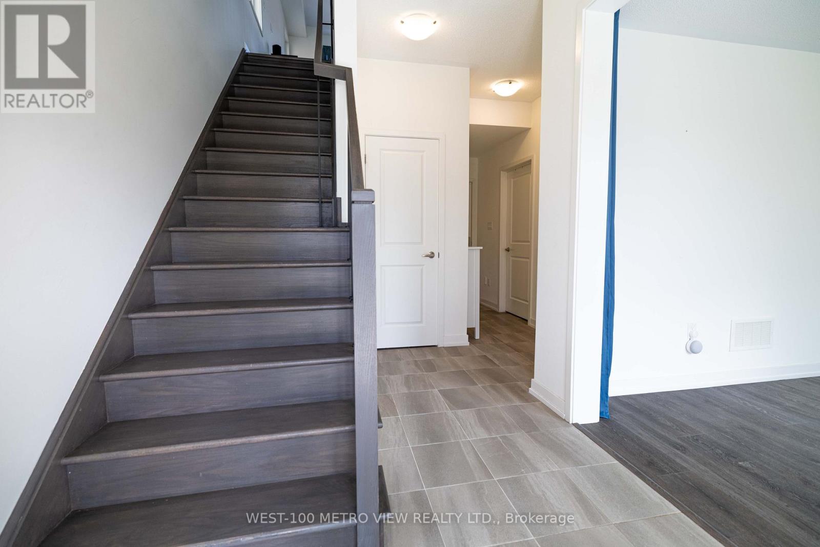 3141 Ernest Appelbe Boulevard, Oakville, Ontario  L6H 0N8 - Photo 18 - W12837426