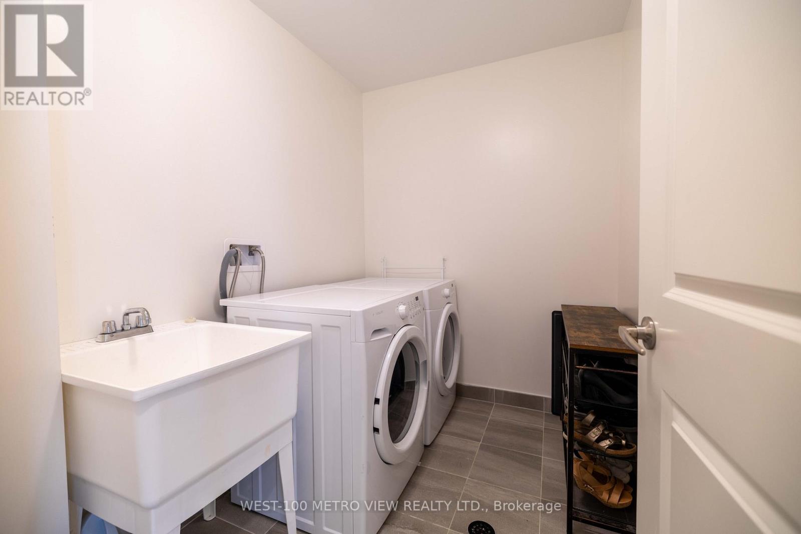 3141 Ernest Appelbe Boulevard, Oakville, Ontario  L6H 0N8 - Photo 19 - W12837426