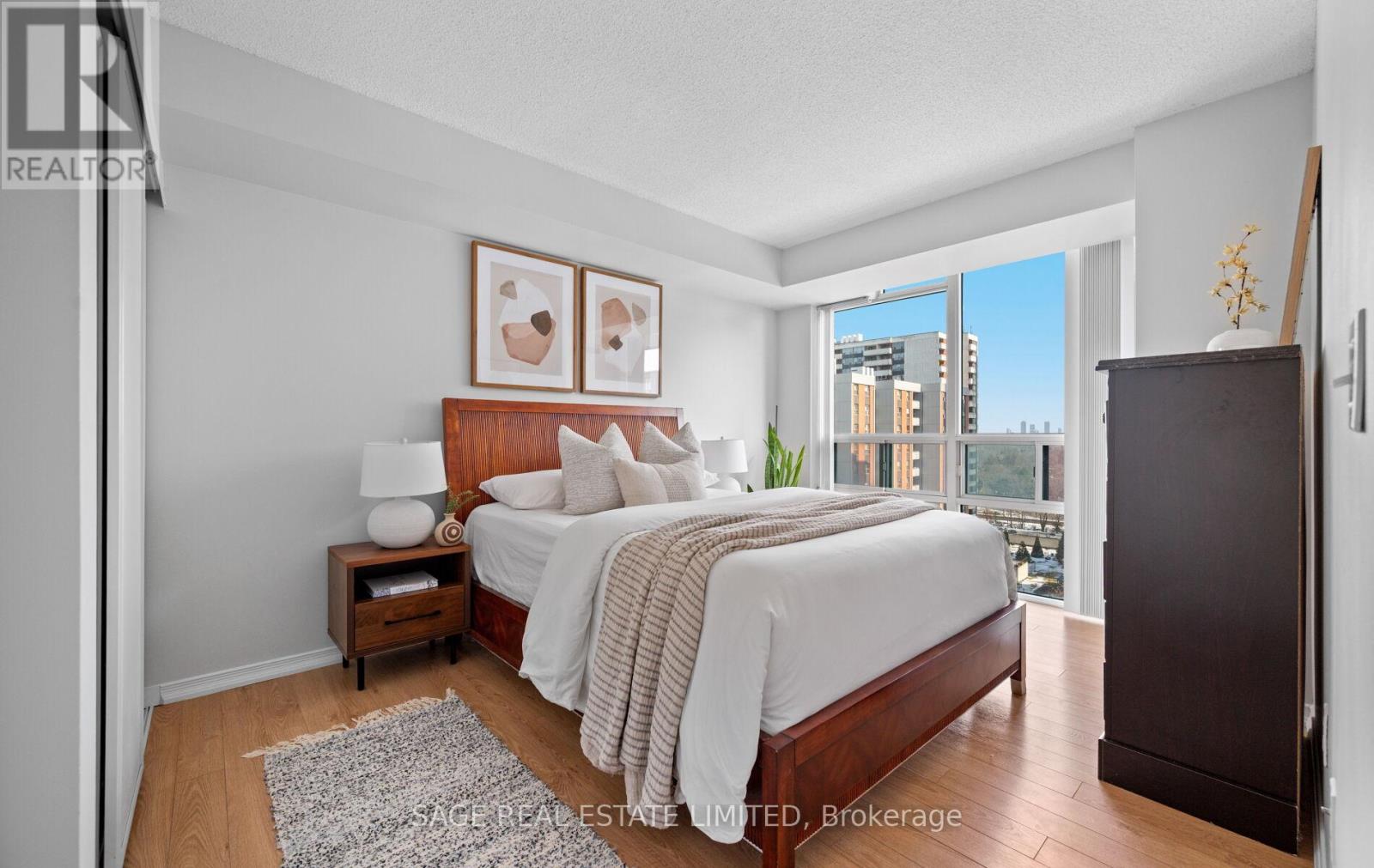 1008 - 15 Michael Power Place, Toronto, Ontario  M9A 5G4 - Photo 13 - W12837438