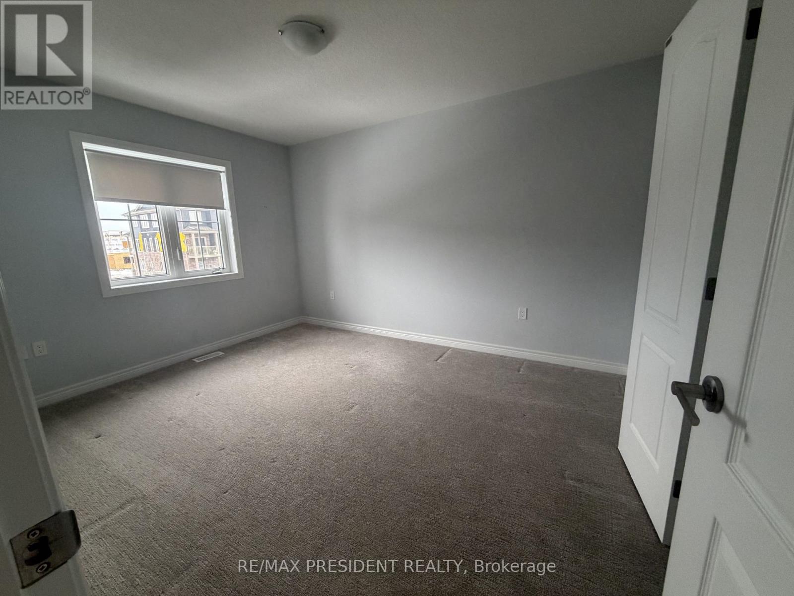 32 Zoe Lane, Hamilton, Ontario  L0R 1C0 - Photo 12 - X12837446