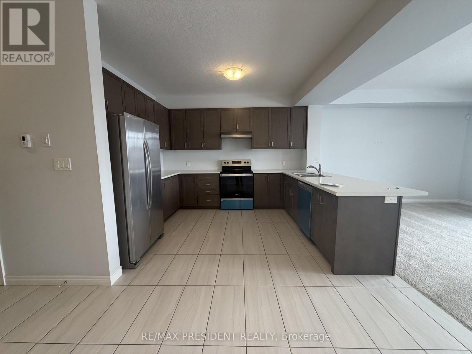 32 Zoe Lane, Hamilton, Ontario  L0R 1C0 - Photo 5 - X12837446