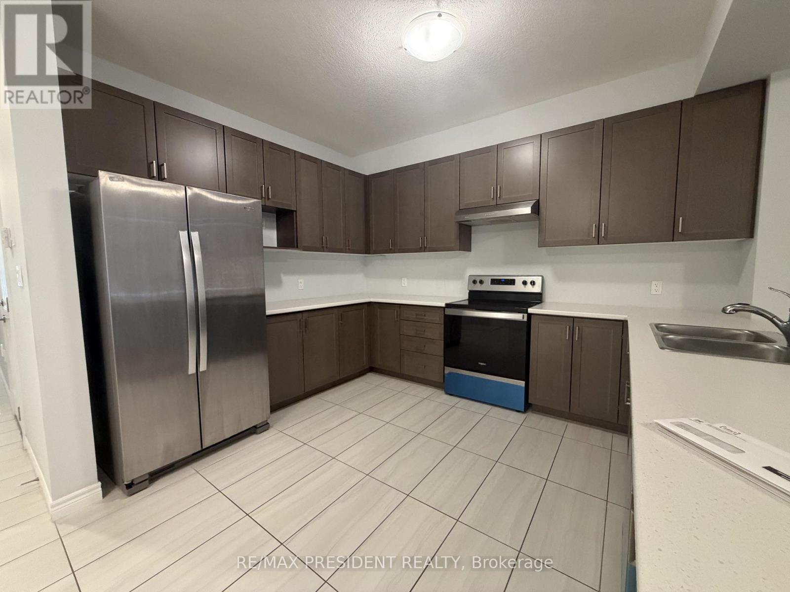 32 Zoe Lane, Hamilton, Ontario  L0R 1C0 - Photo 6 - X12837446