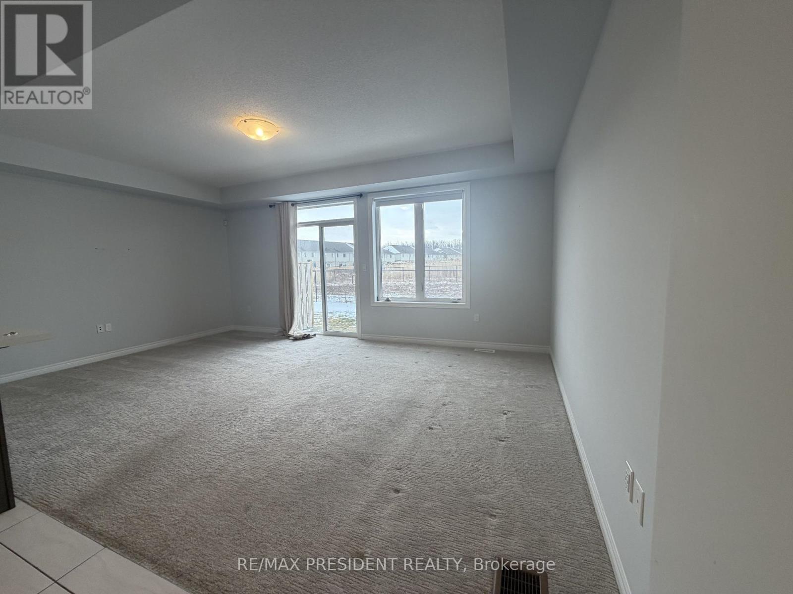 32 Zoe Lane, Hamilton, Ontario  L0R 1C0 - Photo 9 - X12837446