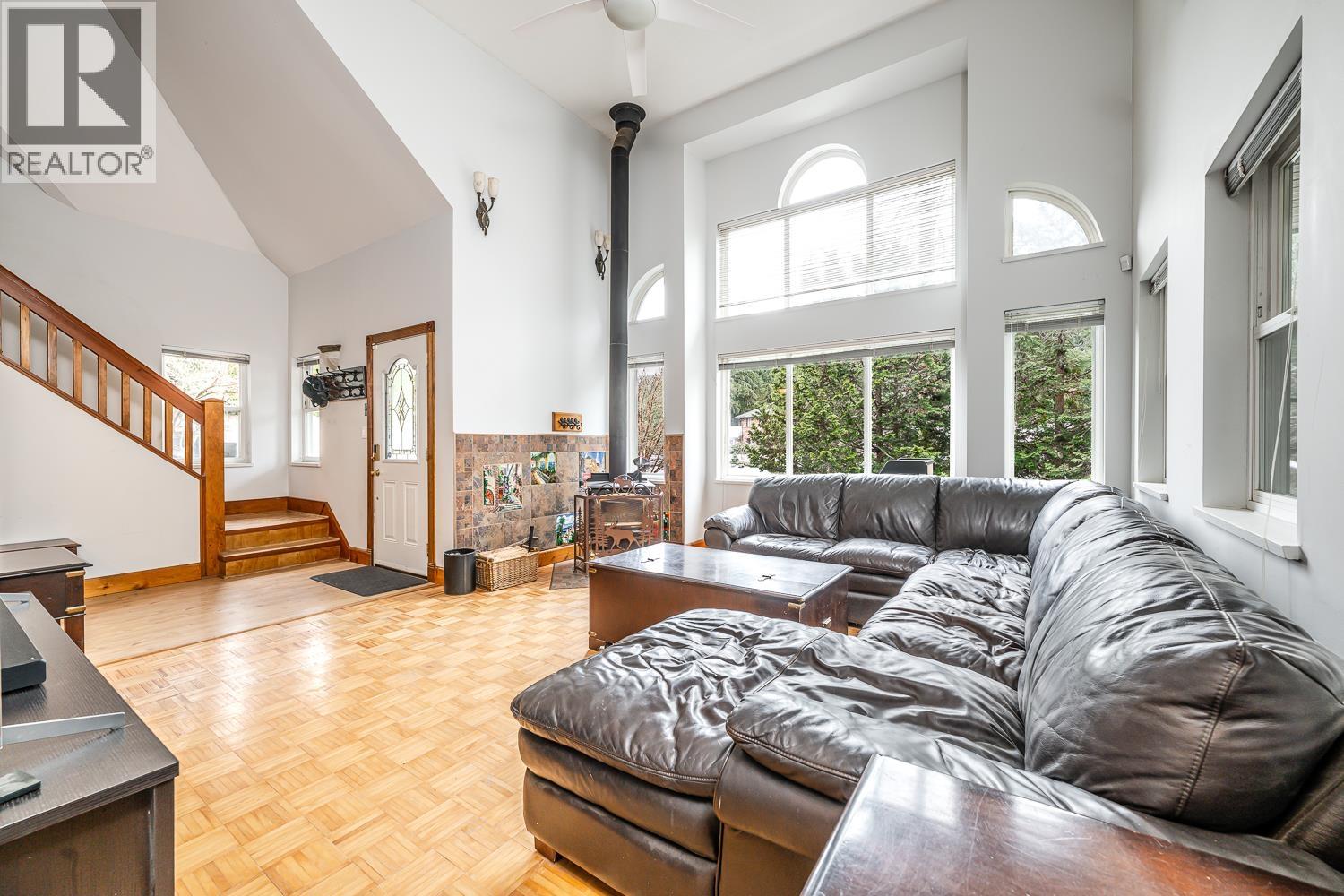 40449 Thunderbird Ridge, Squamish, British Columbia  V0N 1T0 - Photo 14 - R3091528