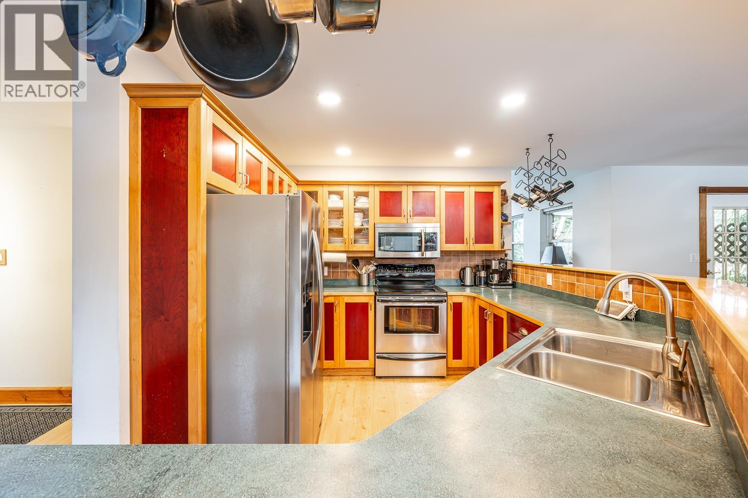 40449 Thunderbird Ridge, Squamish, British Columbia  V0N 1T0 - Photo 20 - R3091528