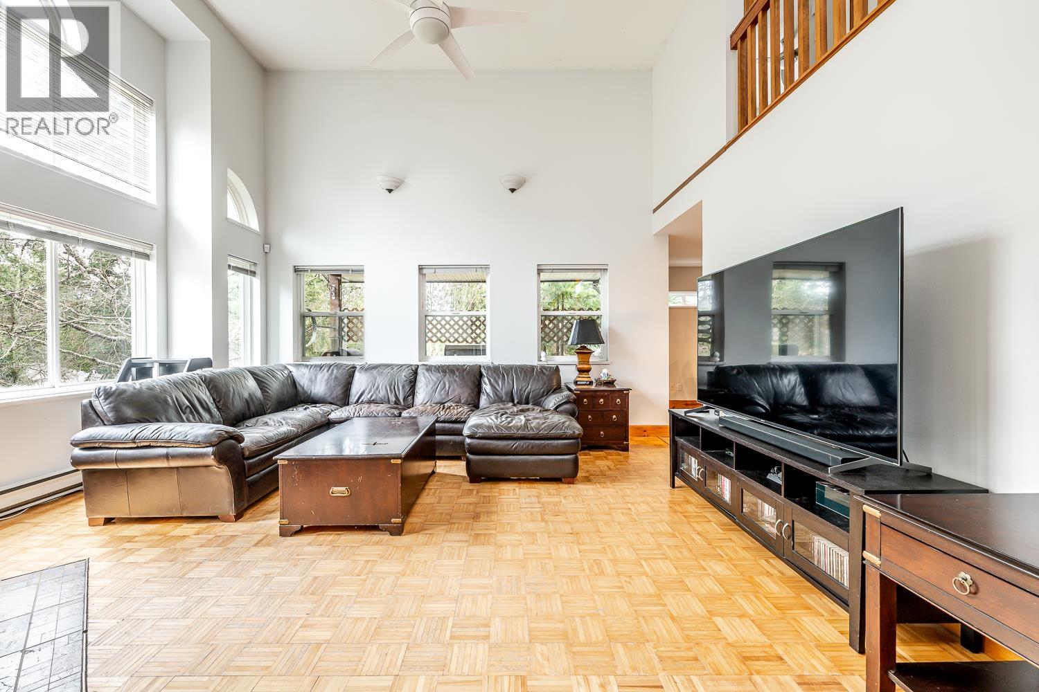 40449 Thunderbird Ridge, Squamish, British Columbia  V0N 1T0 - Photo 11 - R3091528