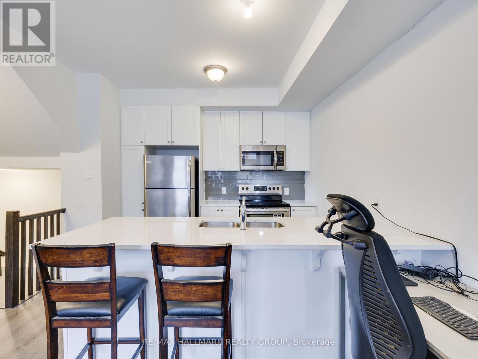 98 - 637 Makwa Private, Ottawa, Ontario  K1K 0P6 - Photo 11 - X12837492