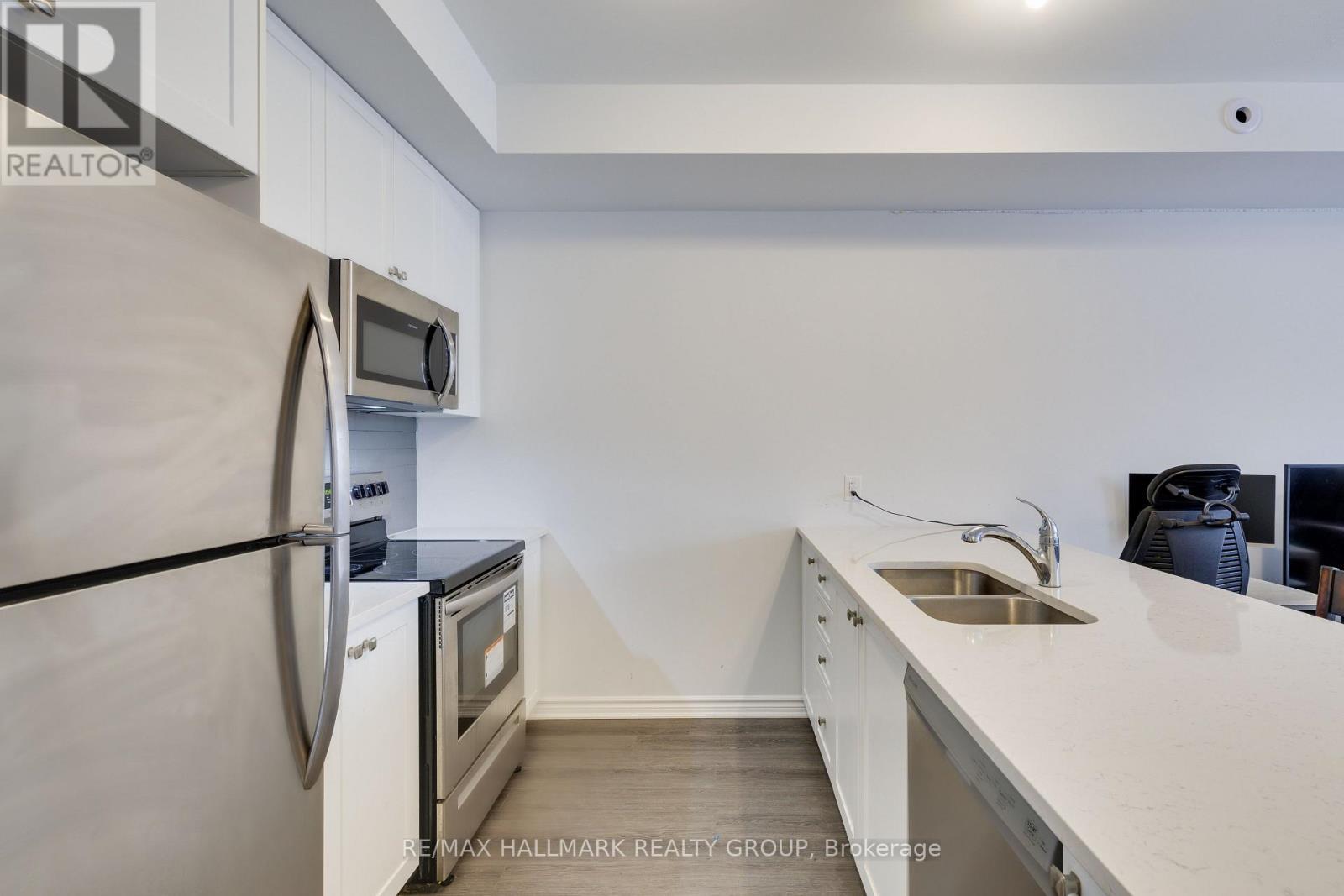 98 - 637 Makwa Private, Ottawa, Ontario  K1K 0P6 - Photo 13 - X12837492