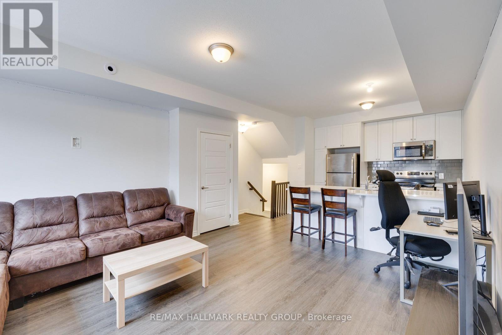 98 - 637 Makwa Private, Ottawa, Ontario  K1K 0P6 - Photo 4 - X12837492