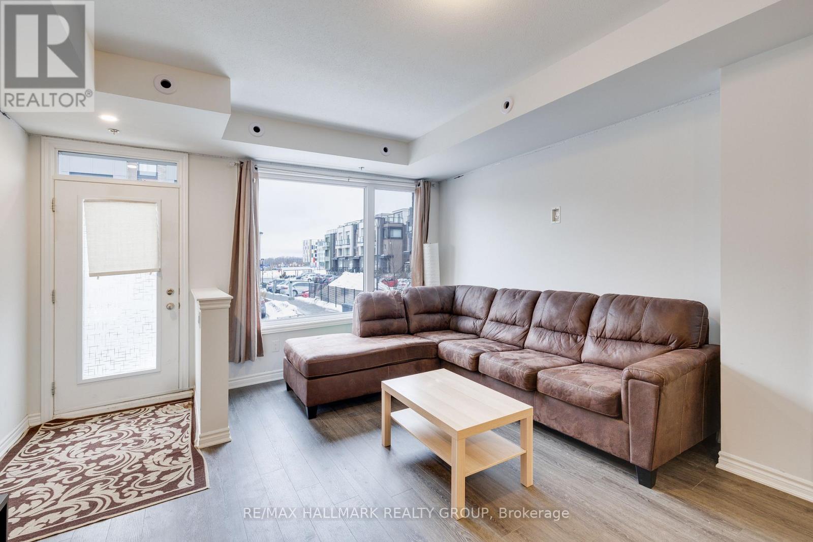 98 - 637 Makwa Private, Ottawa, Ontario  K1K 0P6 - Photo 5 - X12837492