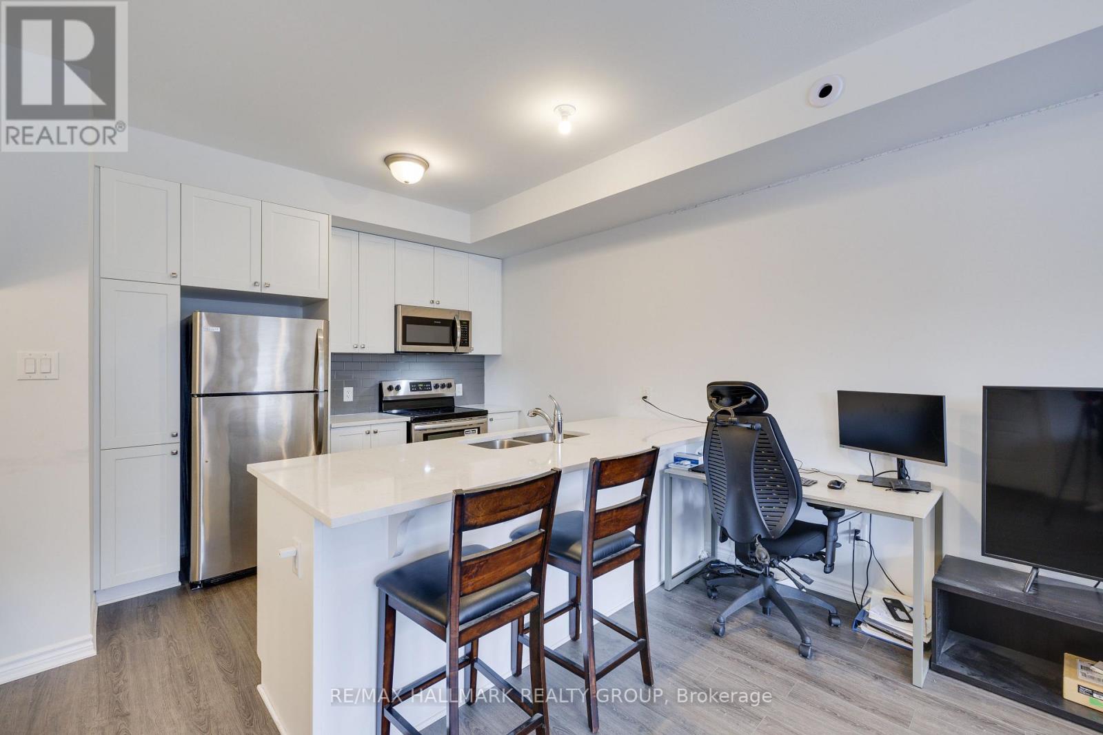 98 - 637 Makwa Private, Ottawa, Ontario  K1K 0P6 - Photo 9 - X12837492