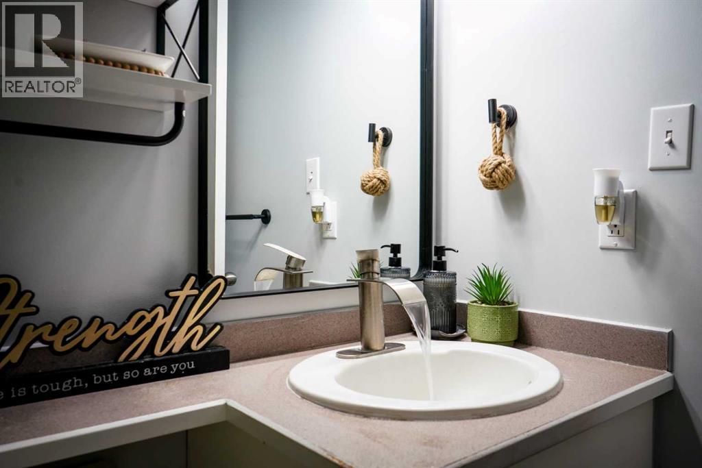 149 Peigan Court W, Lethbridge, Alberta  T1K 7N2 - Photo 12 - A2289881