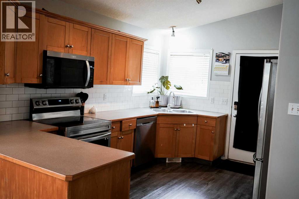 149 Peigan Court W, Lethbridge, Alberta  T1K 7N2 - Photo 5 - A2289881