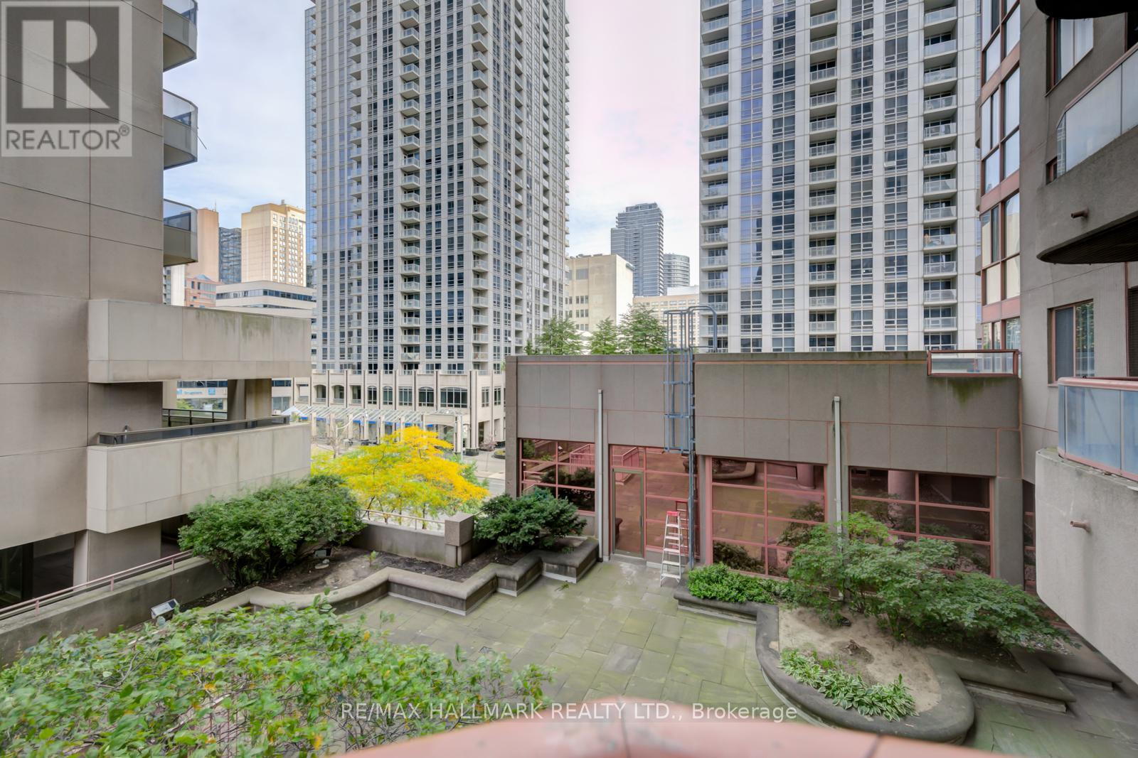 307 - 736 Bay Street, Toronto, Ontario  M5G 2M4 - Photo 12 - C12837486