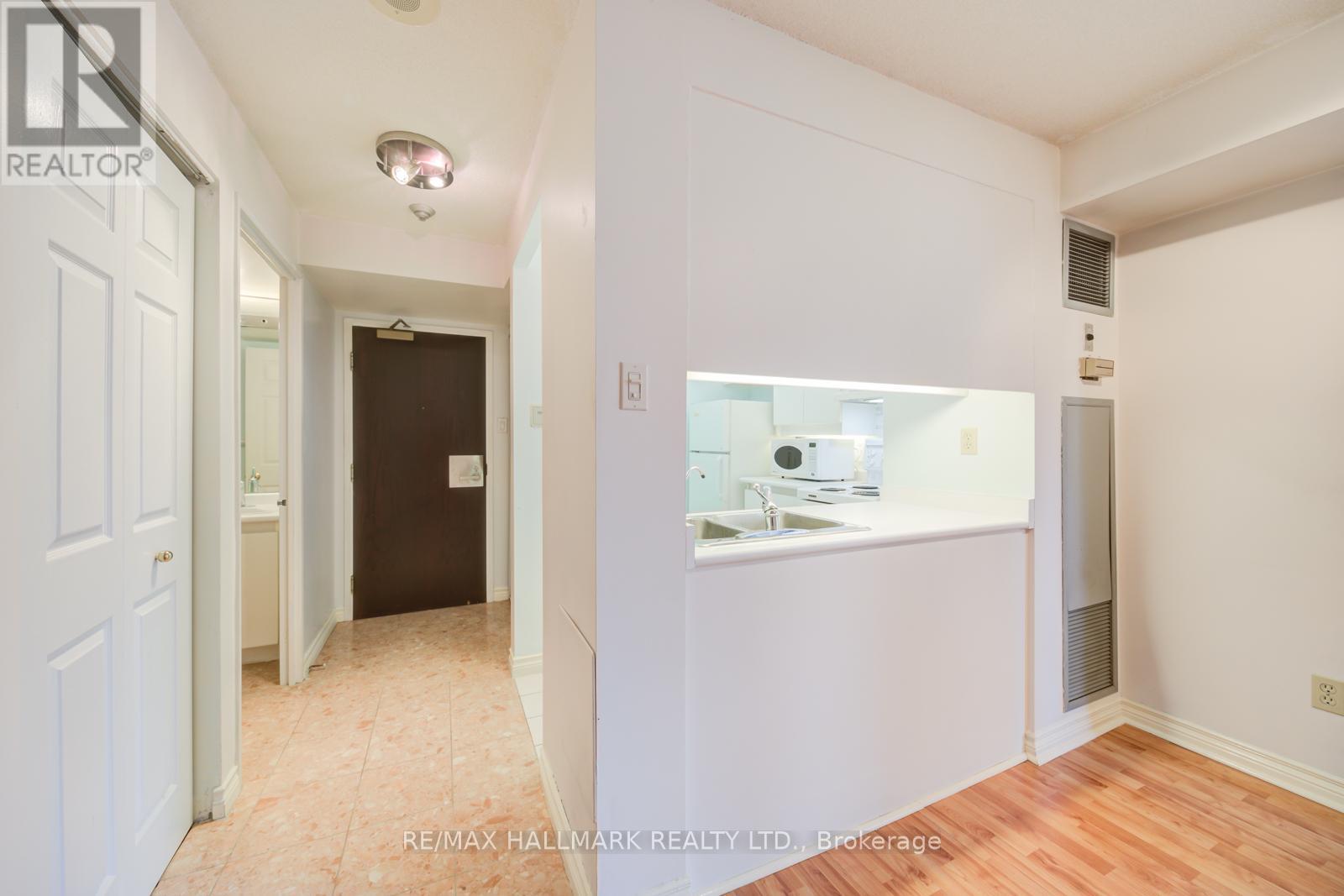 307 - 736 Bay Street, Toronto, Ontario  M5G 2M4 - Photo 7 - C12837486