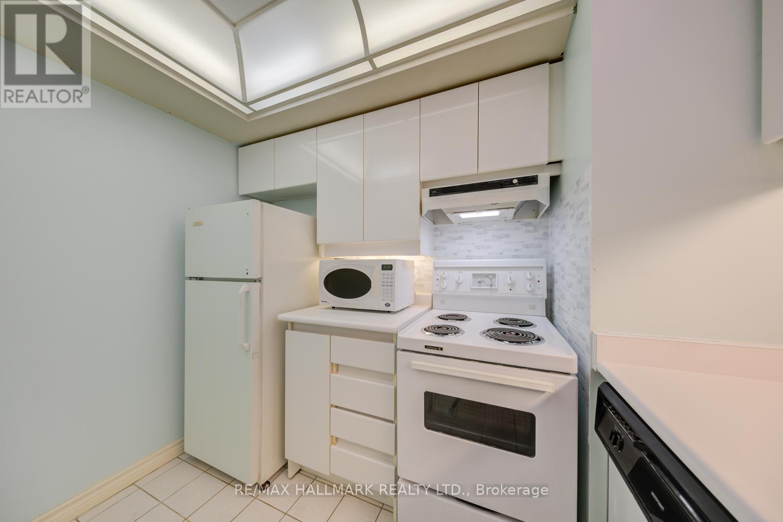 307 - 736 Bay Street, Toronto, Ontario  M5G 2M4 - Photo 8 - C12837486