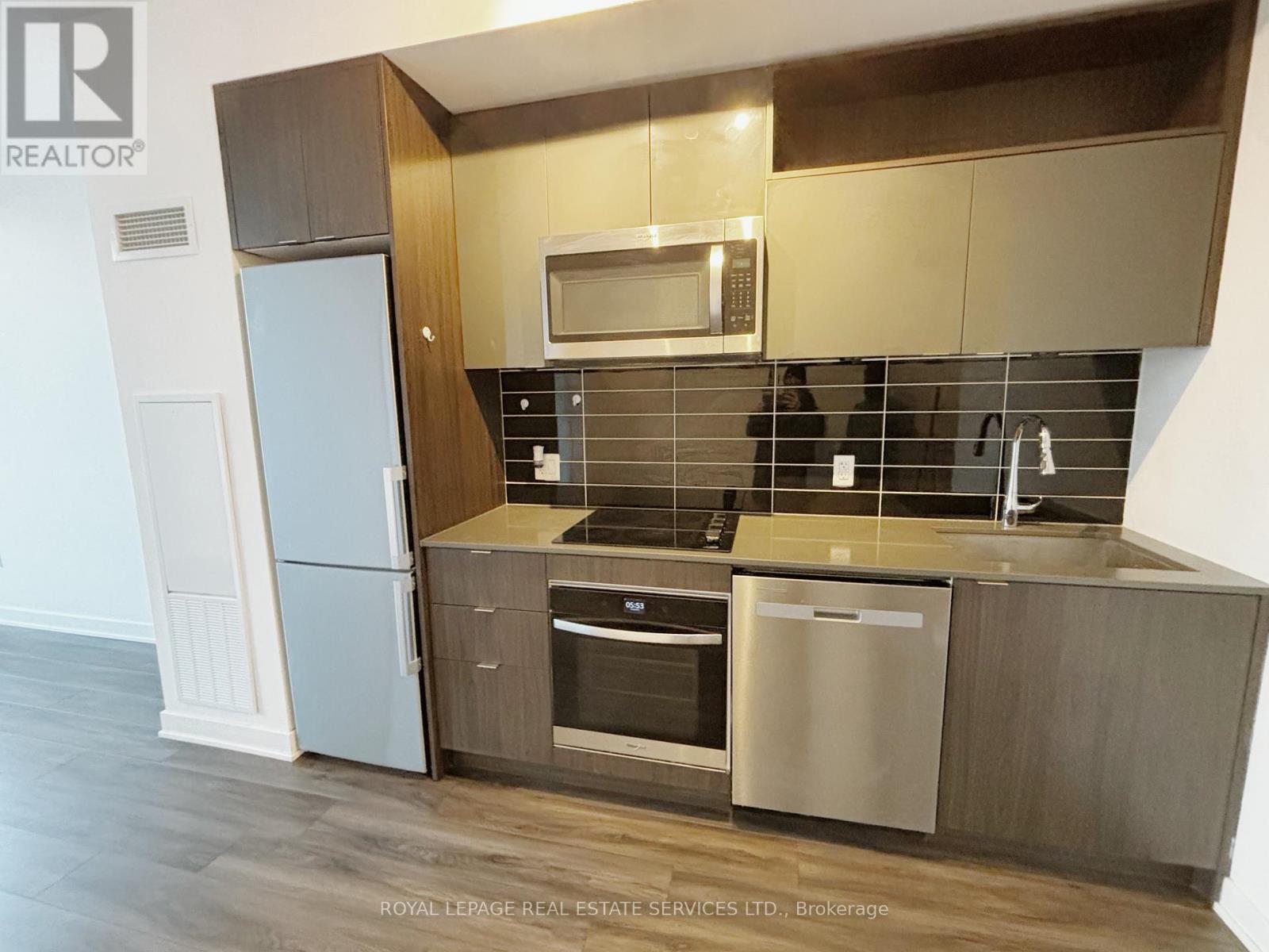 1903 E - 70 Princess Street, Toronto, Ontario  M5A 0X6 - Photo 2 - C12837490