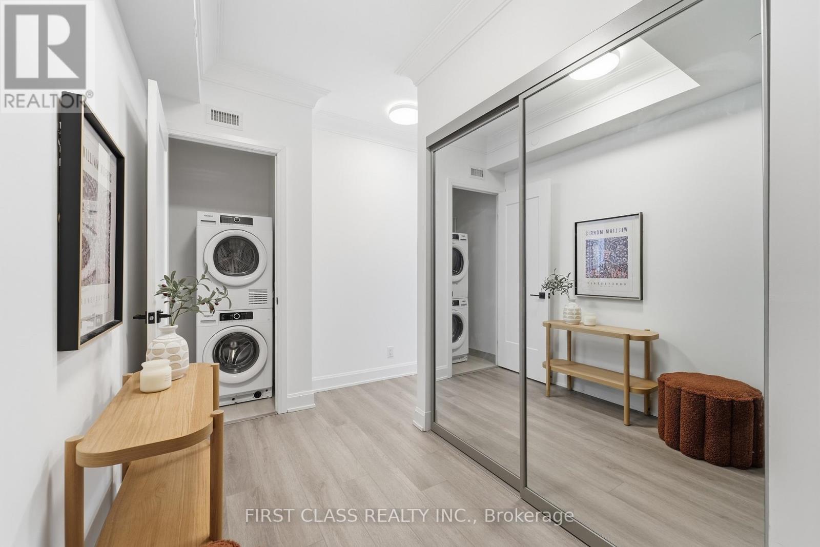 707 - 8 Water Walk Drive, Markham, Ontario  L3R 6L4 - Photo 5 - N12837516