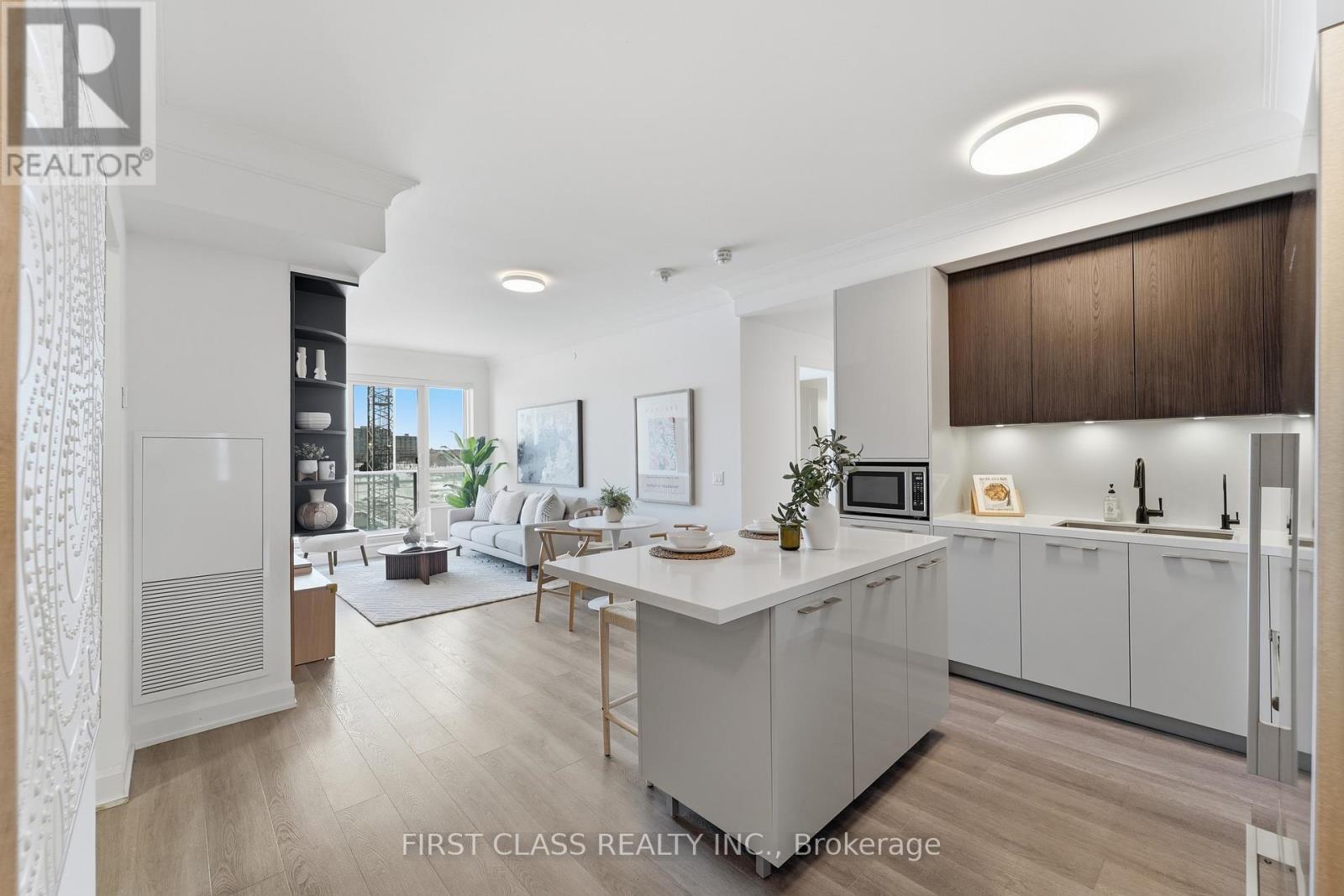 707 - 8 Water Walk Drive, Markham, Ontario  L3R 6L4 - Photo 6 - N12837516