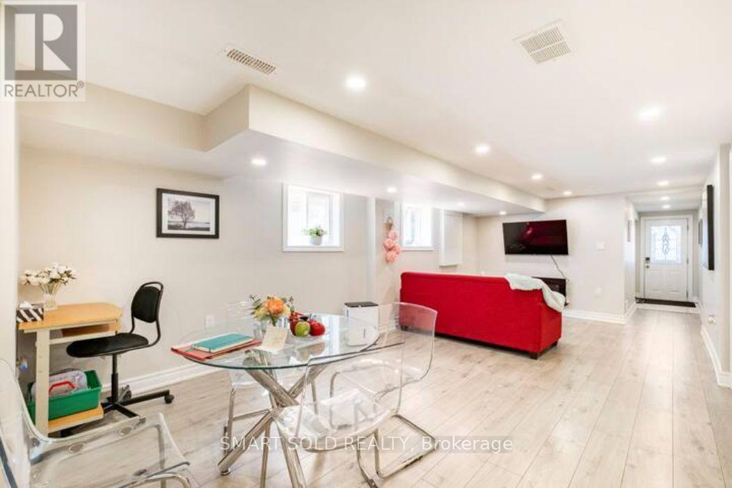 76 Clancy Drive, Toronto, Ontario  M2J 2V8 - Photo 2 - C12837472