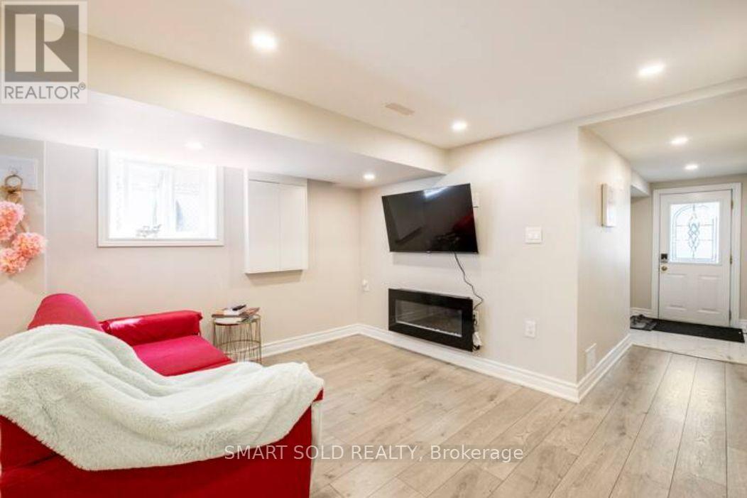 76 Clancy Drive, Toronto, Ontario  M2J 2V8 - Photo 8 - C12837472