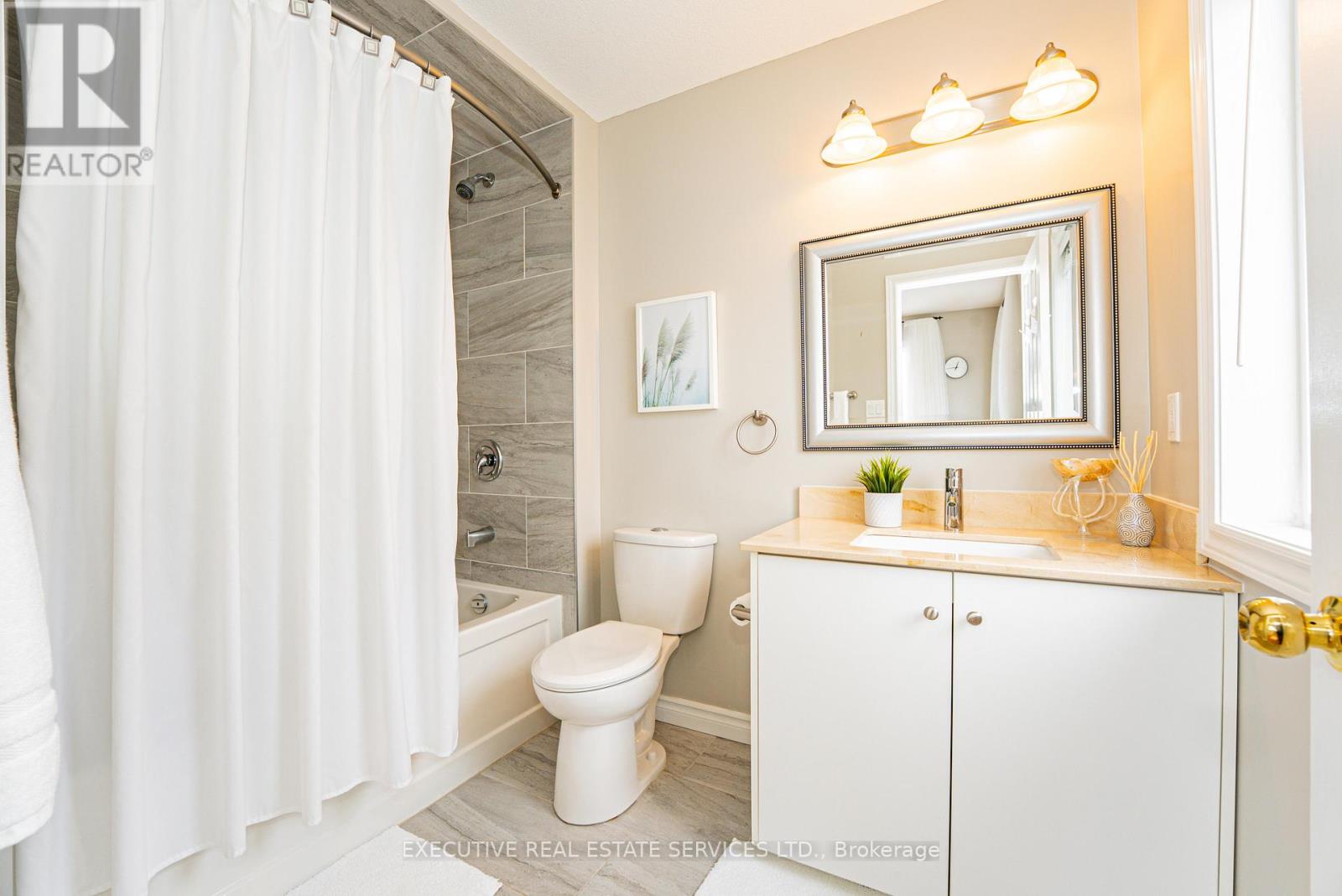 4 Berkshire Place, Hamilton, Ontario  L9K 0A9 - Photo 36 - X12837508