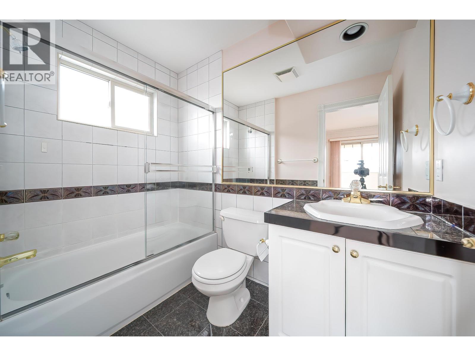 6195 Garrison Court, Richmond, British Columbia  V7C 5S2 - Photo 27 - R3095221