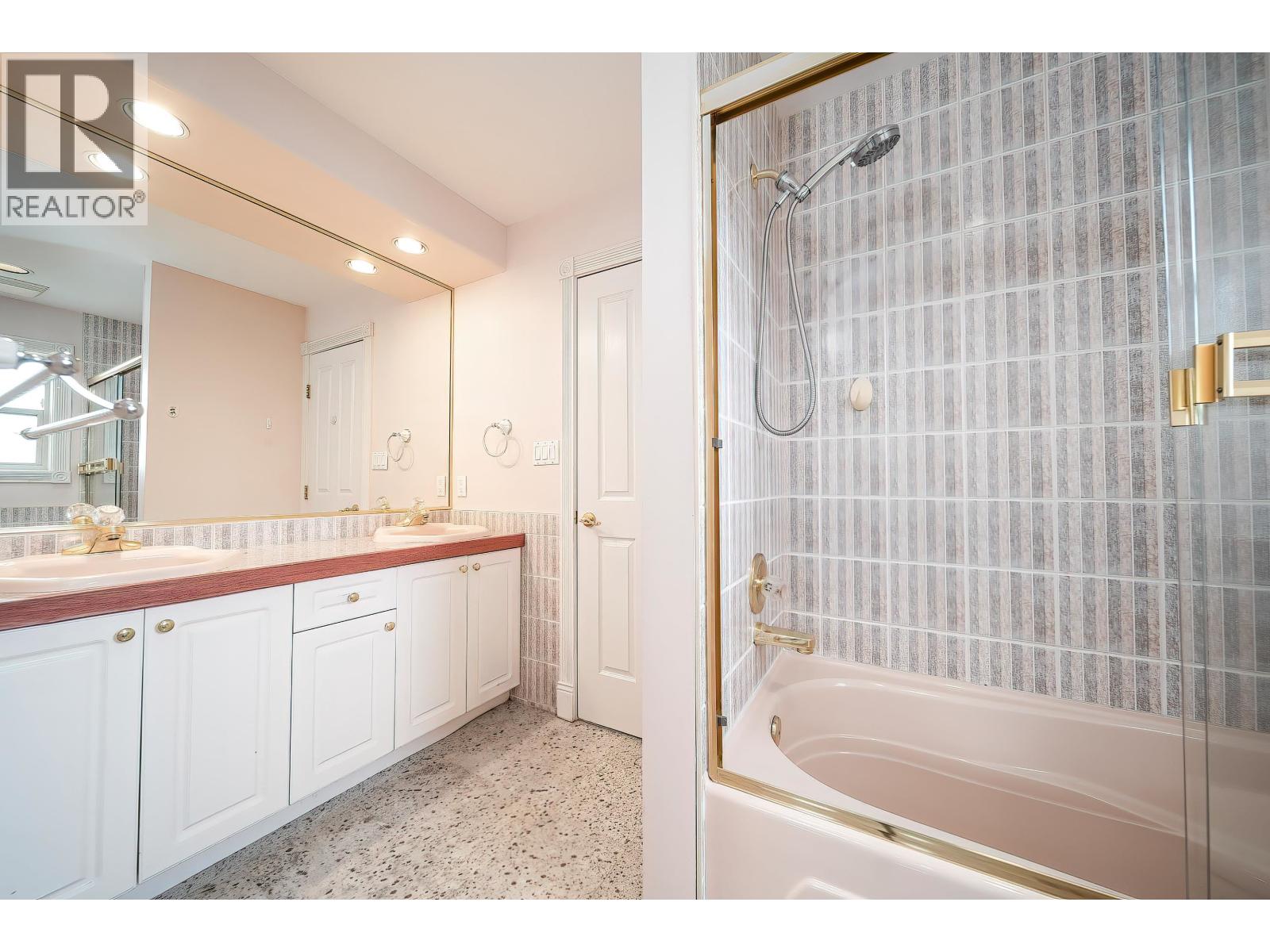 6195 Garrison Court, Richmond, British Columbia  V7C 5S2 - Photo 26 - R3095221