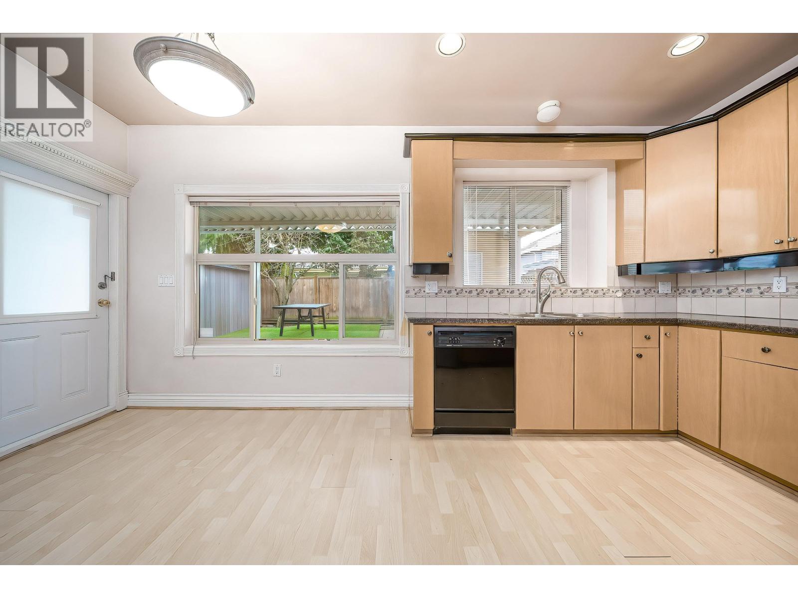 6195 Garrison Court, Richmond, British Columbia  V7C 5S2 - Photo 20 - R3095221