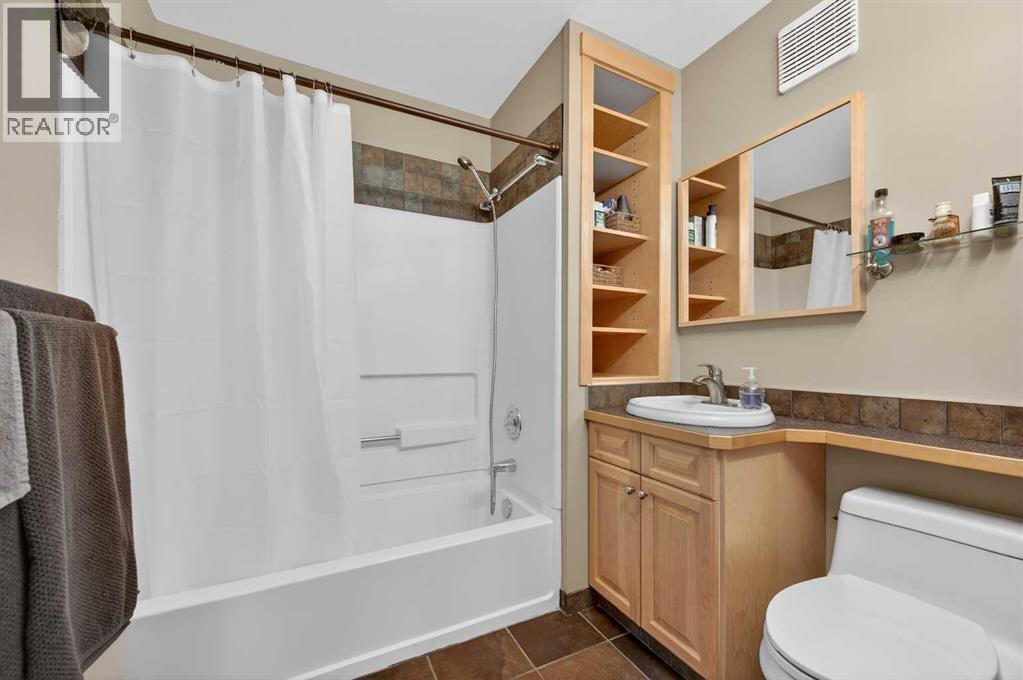 353 Regal Park Ne, Calgary, Alberta  T2E 0S6 - Photo 17 - A2287252