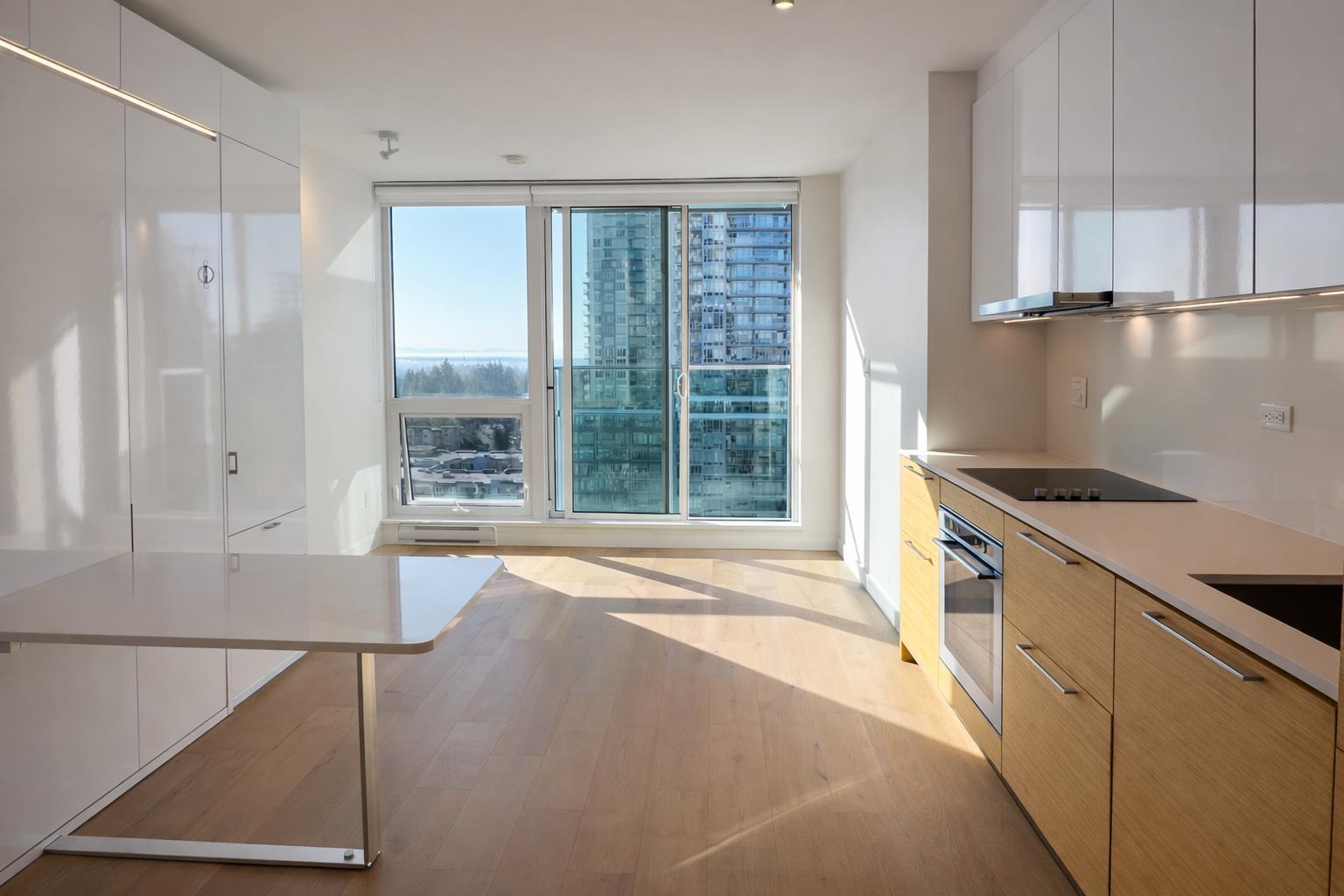 2105 13438 Central Avenue, Surrey, British Columbia  V3T 0N2 - Photo 5 - R3094704