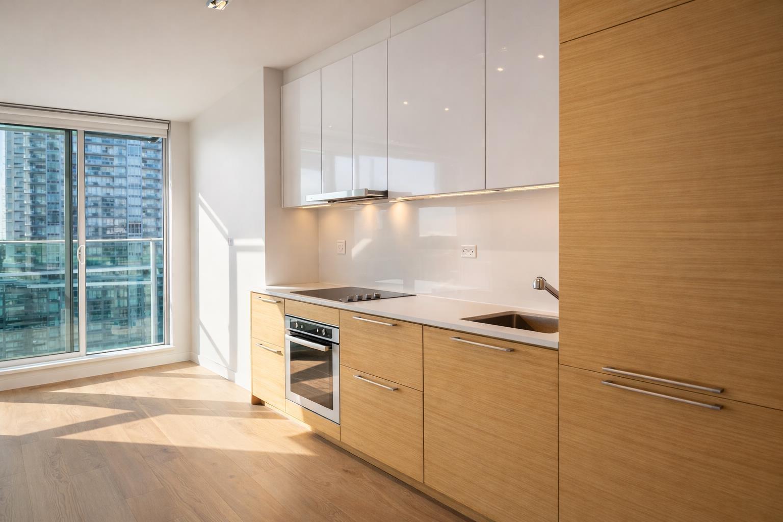 2105 13438 Central Avenue, Surrey, British Columbia  V3T 0N2 - Photo 6 - R3094704