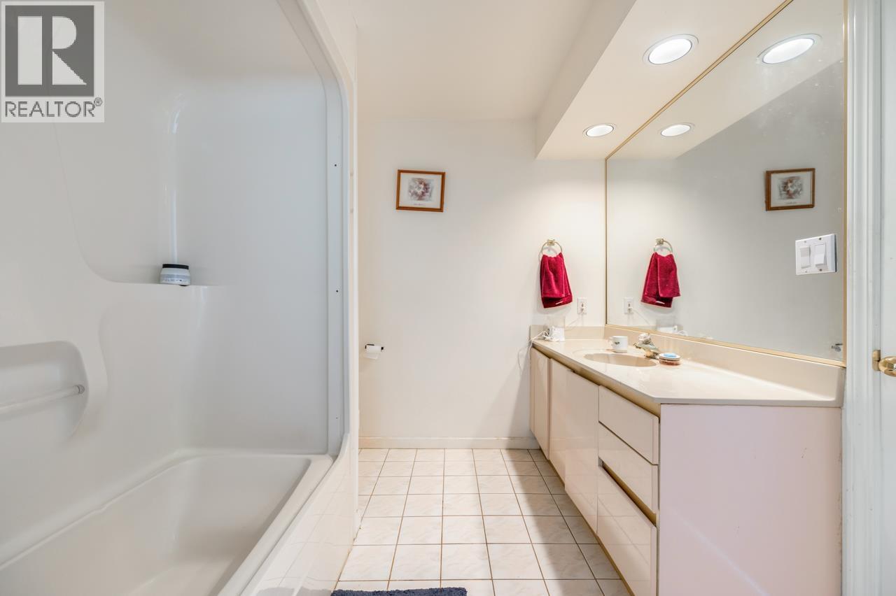 8920 Minler Road, Richmond, British Columbia  V7C 3T9 - Photo 20 - R3094622