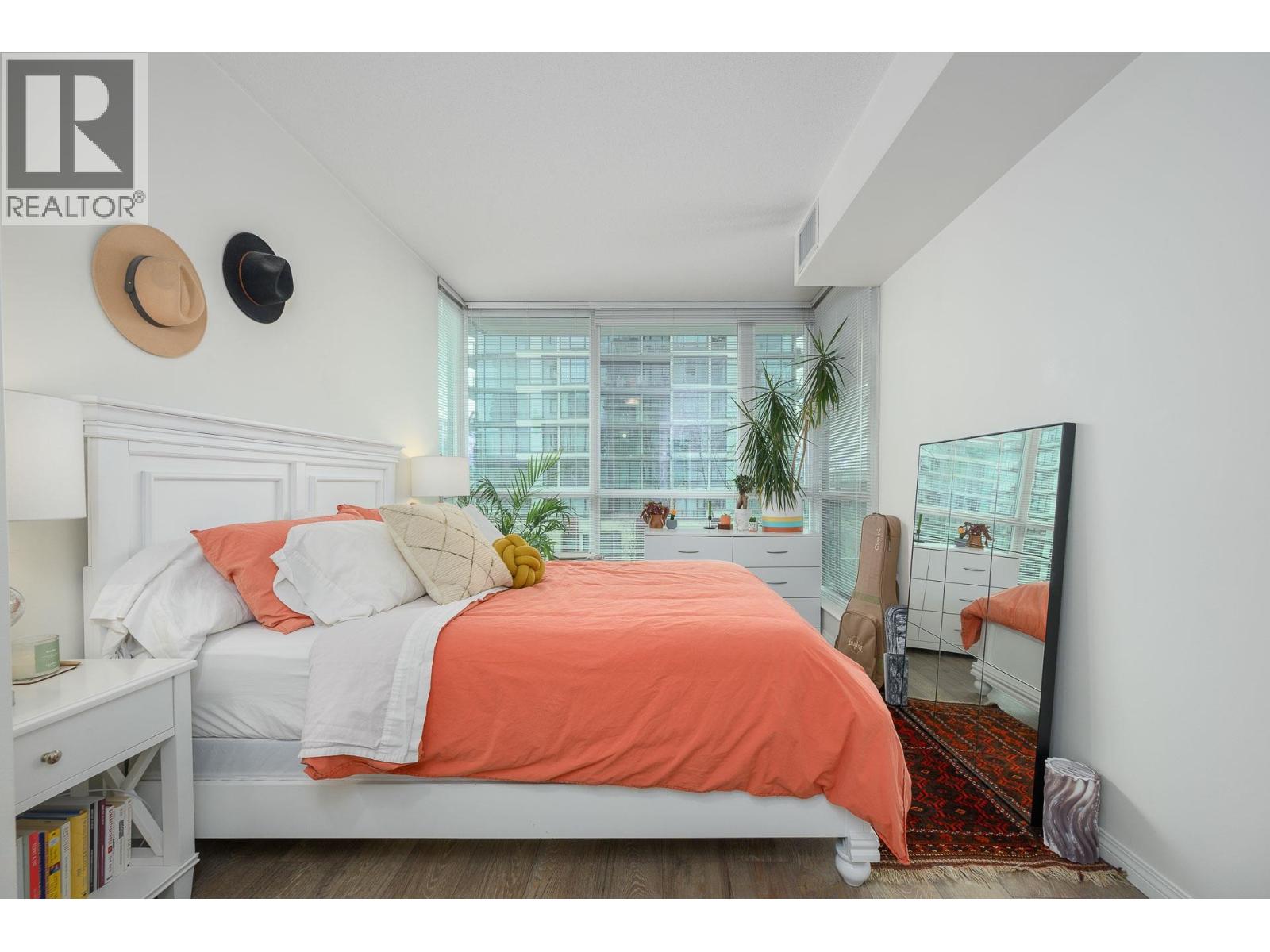 405 168 E Esplanade, North Vancouver, British Columbia  V7L 4X8 - Photo 12 - R3093068