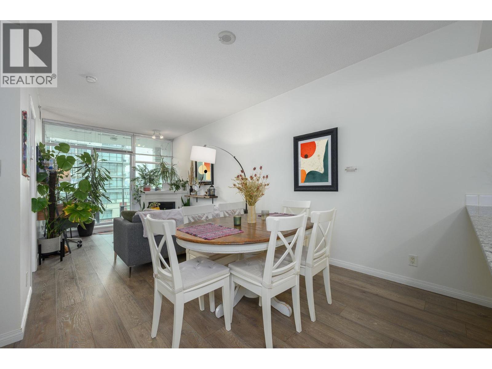 405 168 E Esplanade, North Vancouver, British Columbia  V7L 4X8 - Photo 7 - R3093068