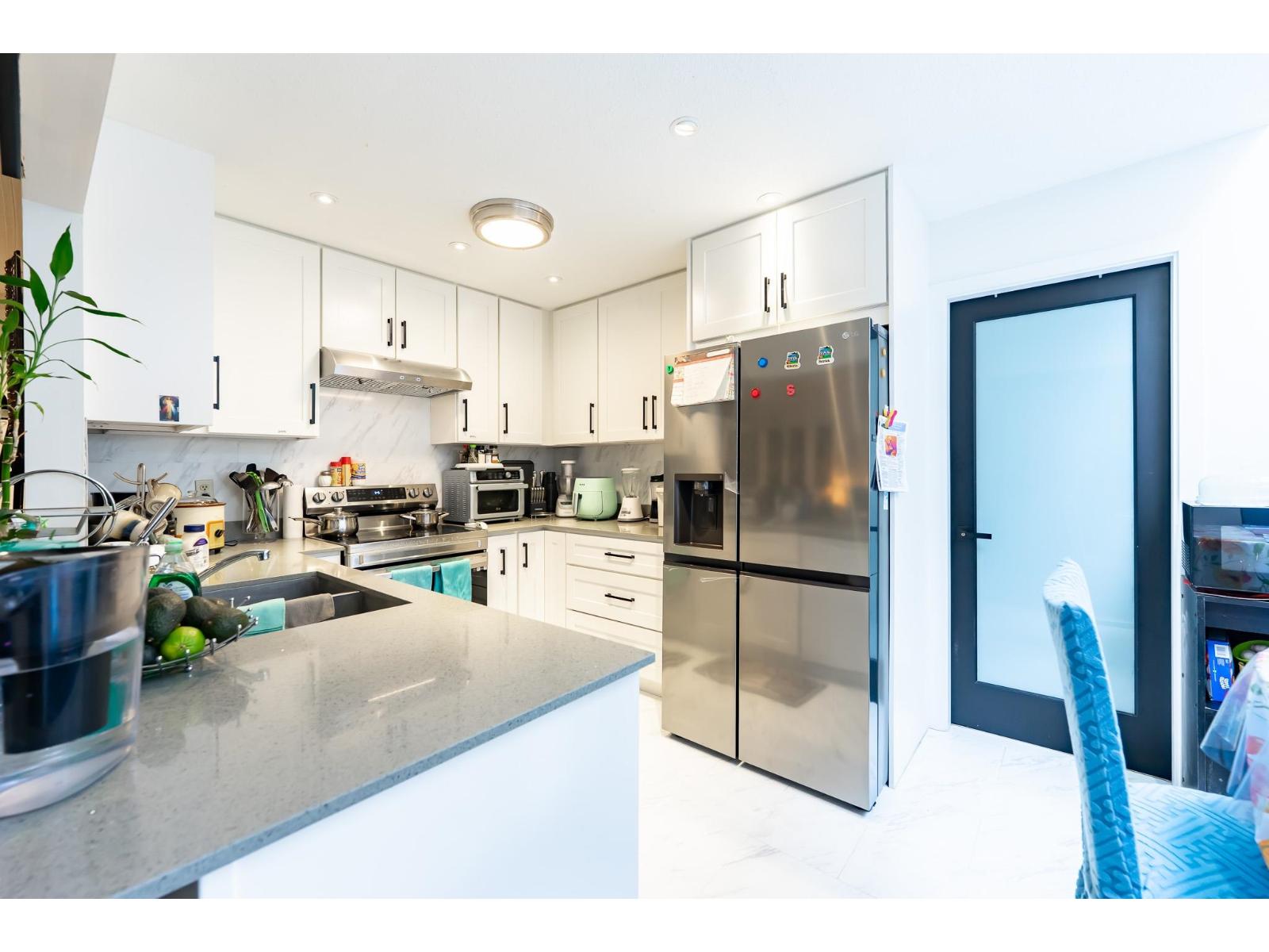 15098 98a Avenue, Surrey, British Columbia  V3R 8H3 - Photo 8 - R3094654