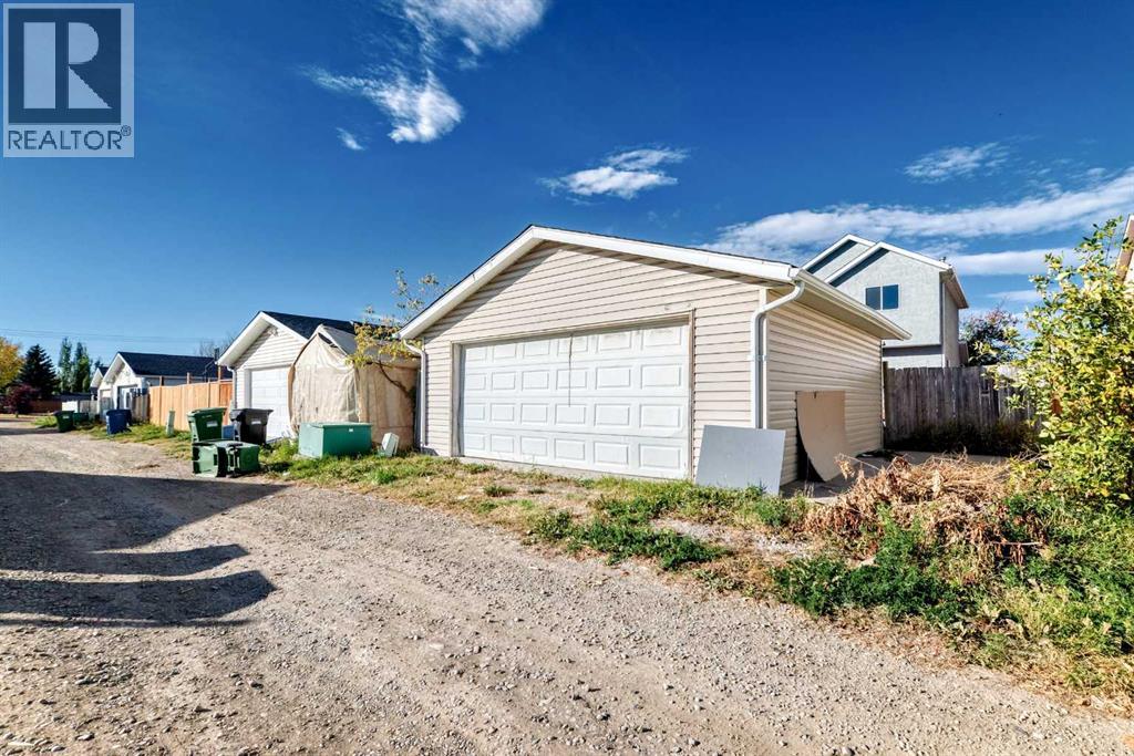 120 Martinview Close Ne, Calgary, Alberta  T3J 2R8 - Photo 45 - A2276775